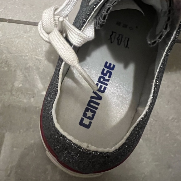 Converse - Picture 2 of 4